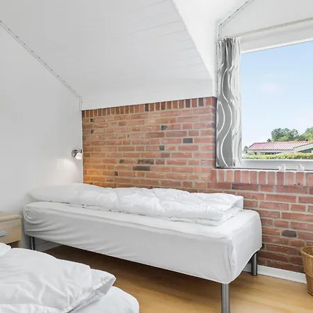 3 Bedroom In Holiday home