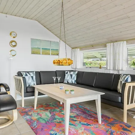 3 Bedroom In Holiday home